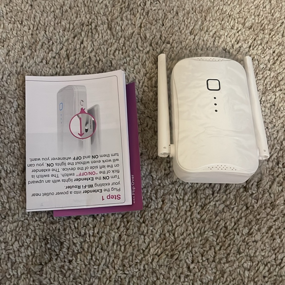 WiFi extender - Picture 2 of 3